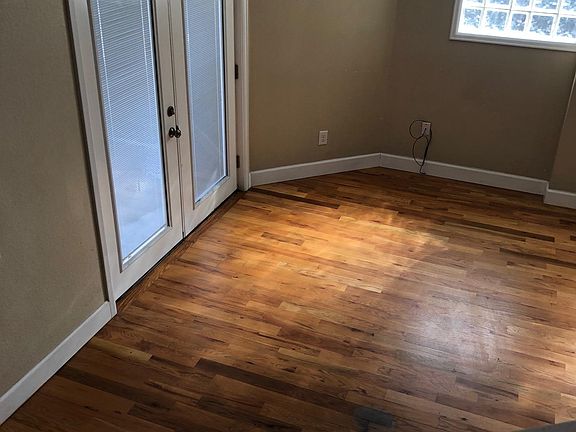 5th image of 1367 N Columbine St