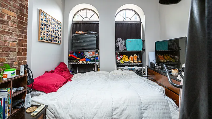 Rented by Nooklyn NYC LLC | media 43