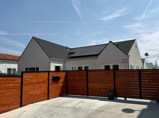 2006 Chariton St, Los Angeles, CA 90034