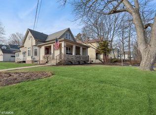 96 Washington Rd, Lake Forest, IL 60045