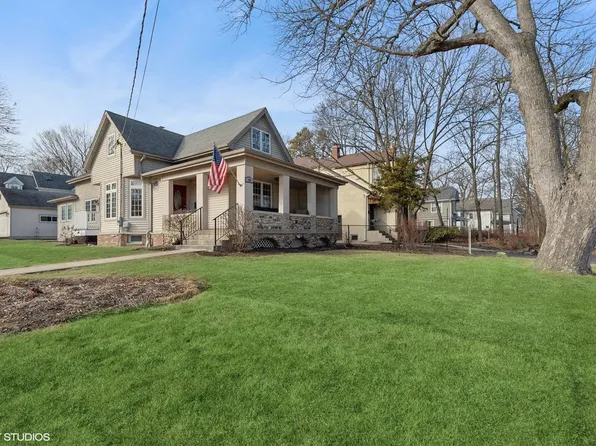 96 Washington Rd, Lake Forest, IL 60045