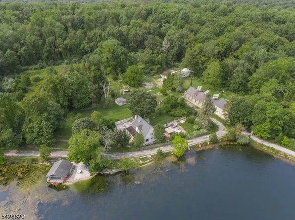 21 Payne Rd, Newton, NJ 07860