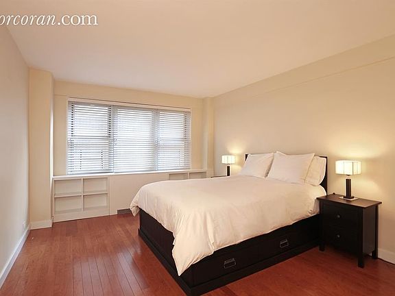 4th image of 77 W 55th St APT 8B
