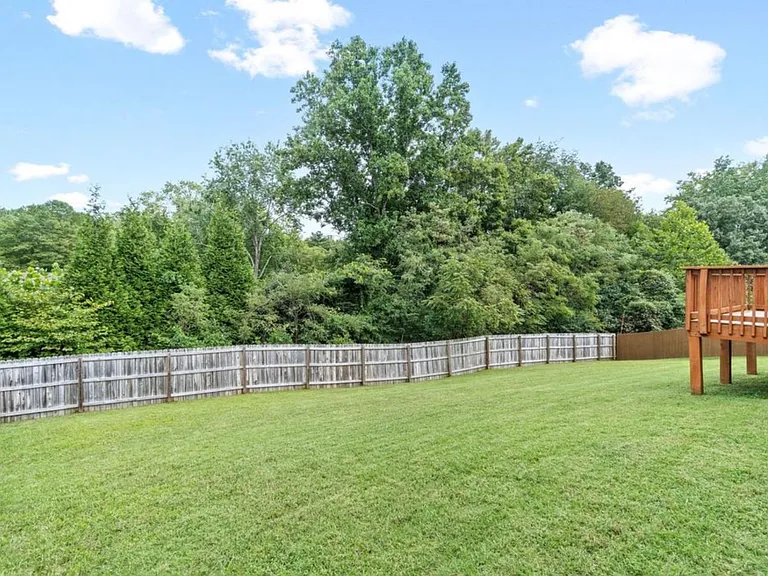 1002 Orchard Hills Dr — Photo 11
