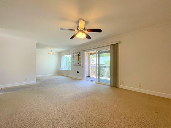 4th image of 8525 Villa La Jolla Dr APT L