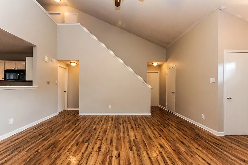3 bed, 2.5 bath, 1647 sqft, $2,180 — Photo 4