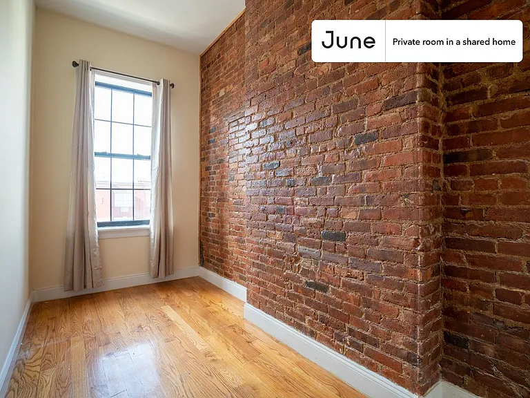 148 Grove St #B — Photo 2
