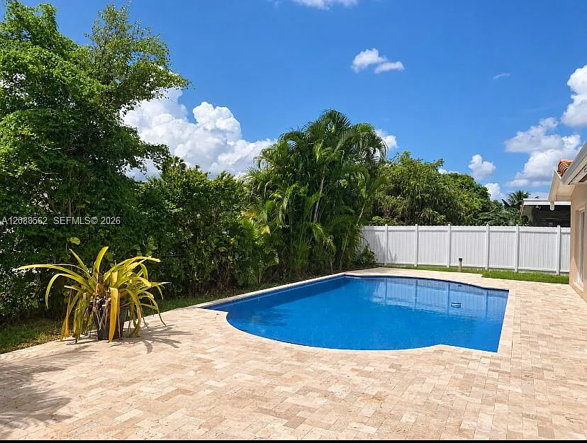 Pasadena Blvd, Pembroke Pines — Photo 1