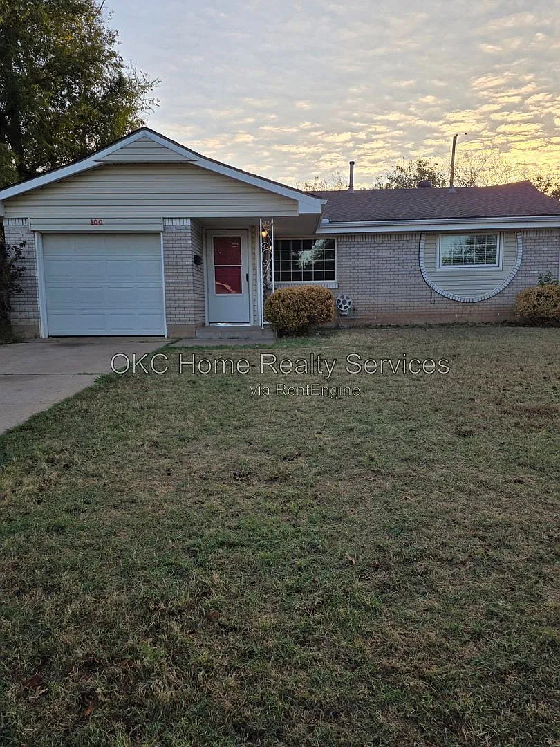 3 bed, 1.0 bath, 948 sqft, $1,200 — Photo 1