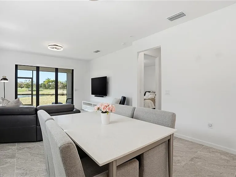 1645 Serena Ave — Photo 11