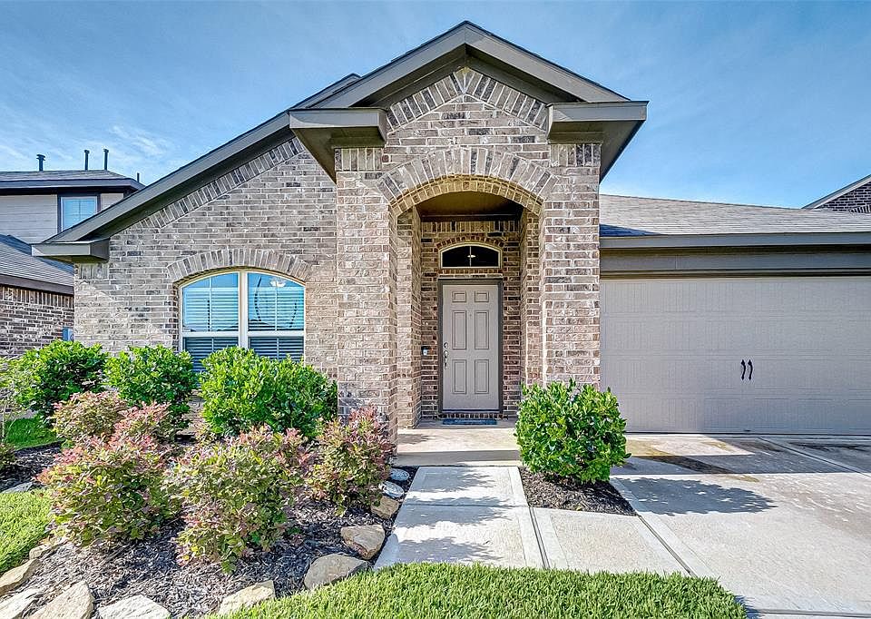 1st image of 29339 Dunns Creek Ct