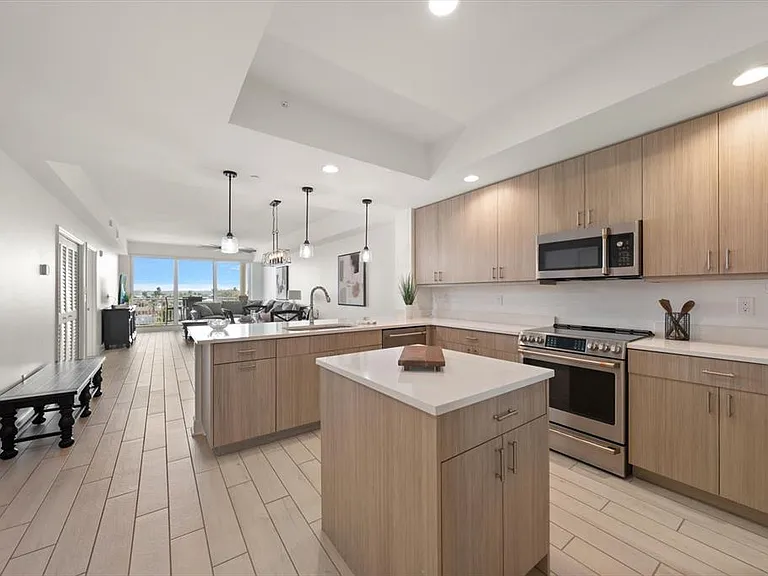 125 Island Way #402 — Photo 11