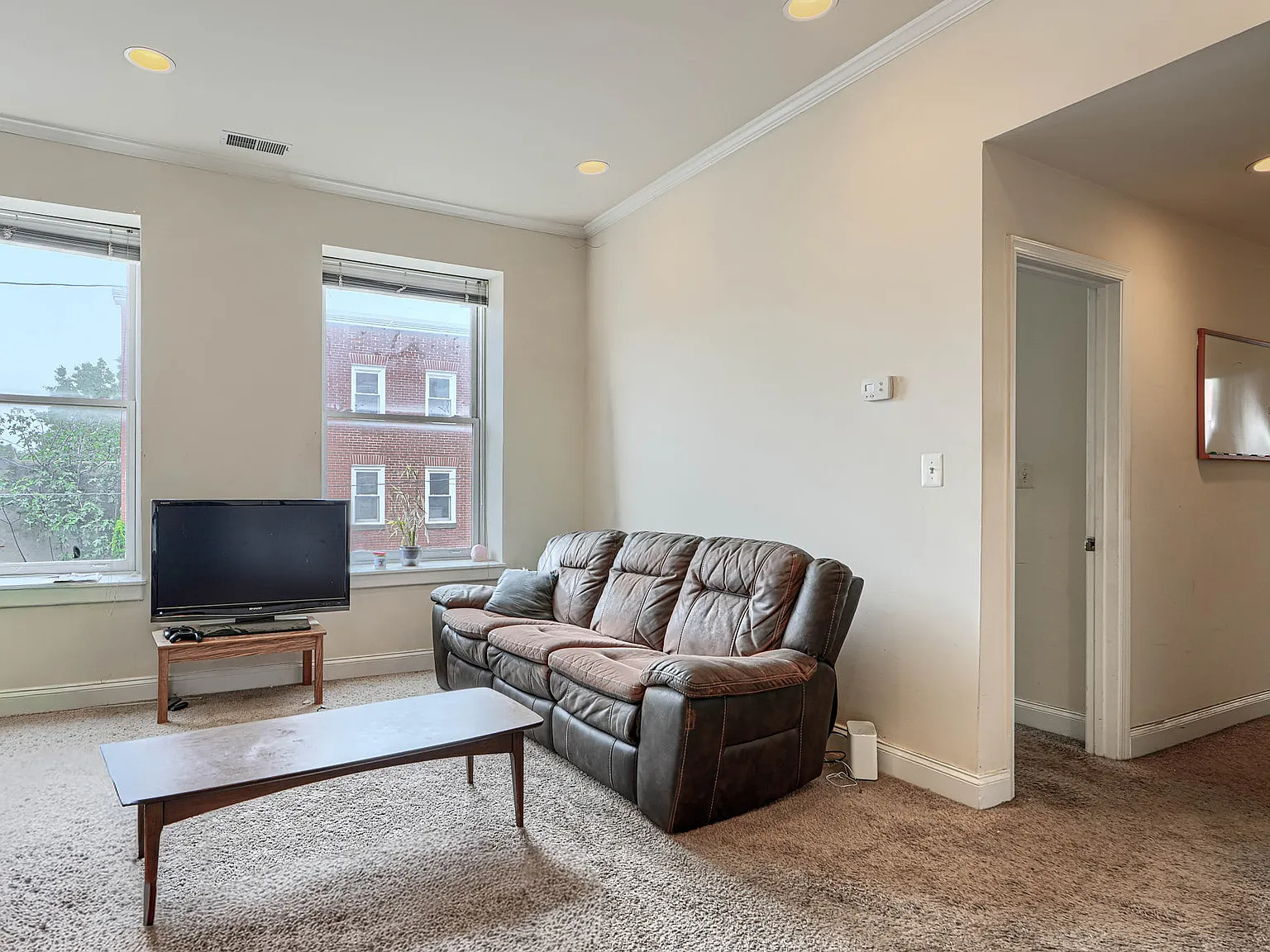 3 bed, 1.5 bath, 800 sqft, $1,750 — Photo 3