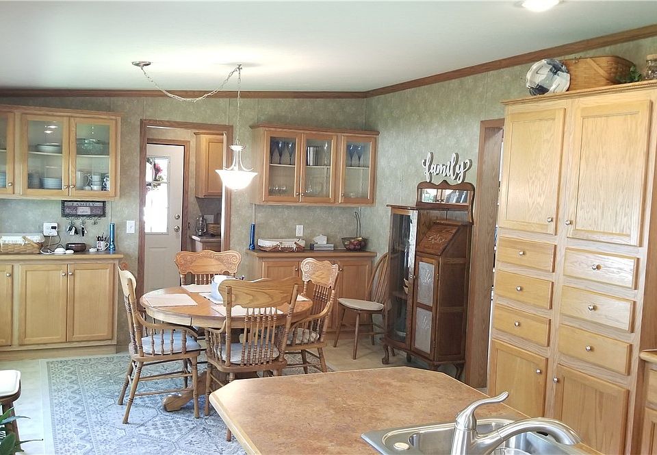 211 S Cedar St, Stewardson, IL 62463 Zillow