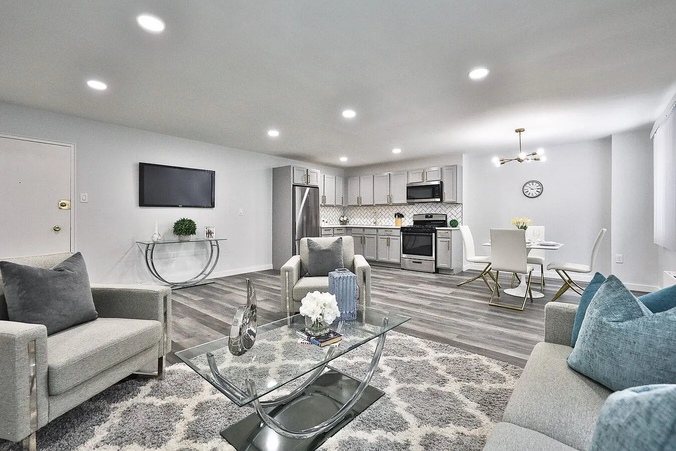Park Terrace Apartments — Photo 1