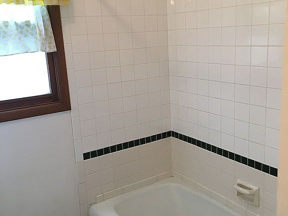 3rd image of 3220 W 16th St