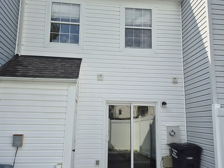 309 Surry Ln — Photo 19