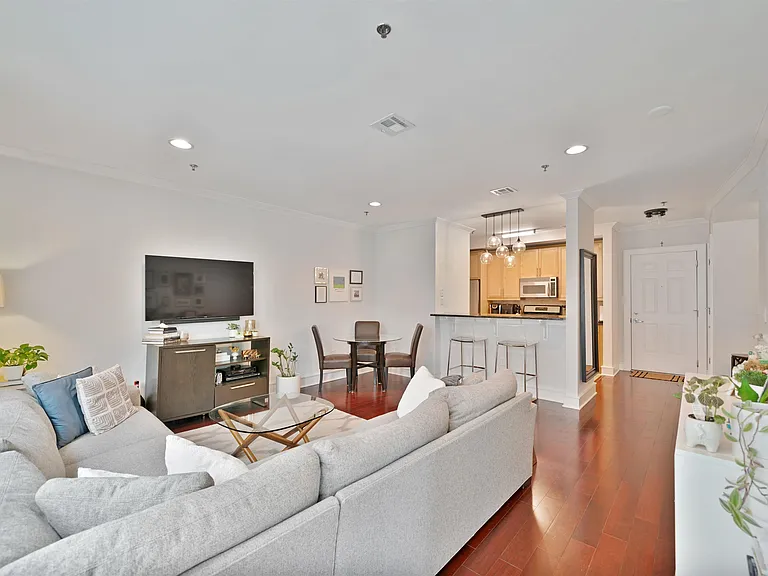 830 Monroe St #3G — Photo 8