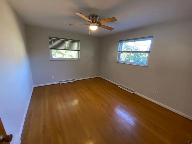 3171 Dickinson Ave — Photo 11