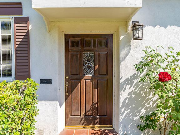 4th image of 590 La Mirada Ave
