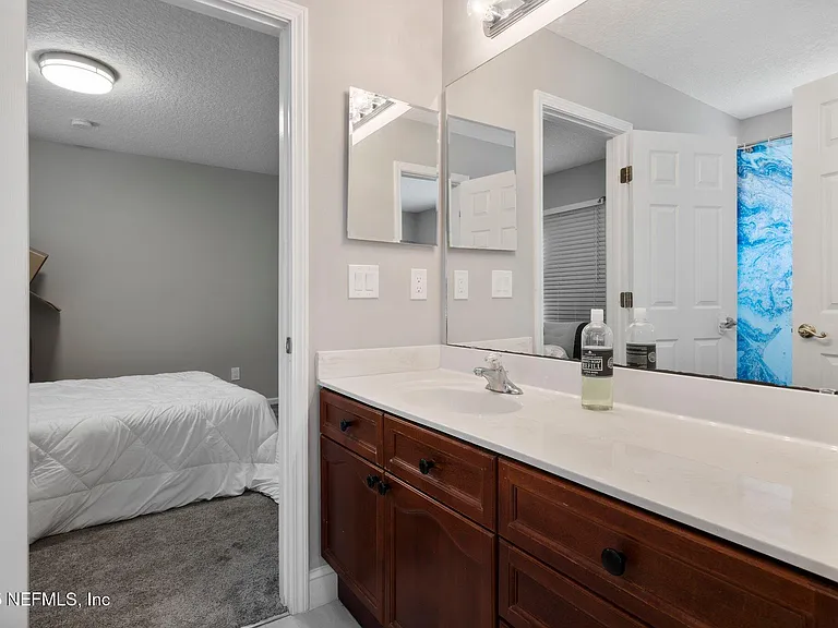 1816 Creekwood Ln — Photo 47