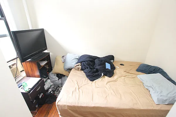 Rented by Jonis Realty | media 7