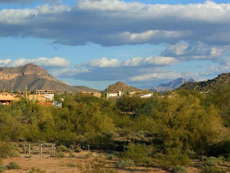 Premium Homesite w/Views to the East