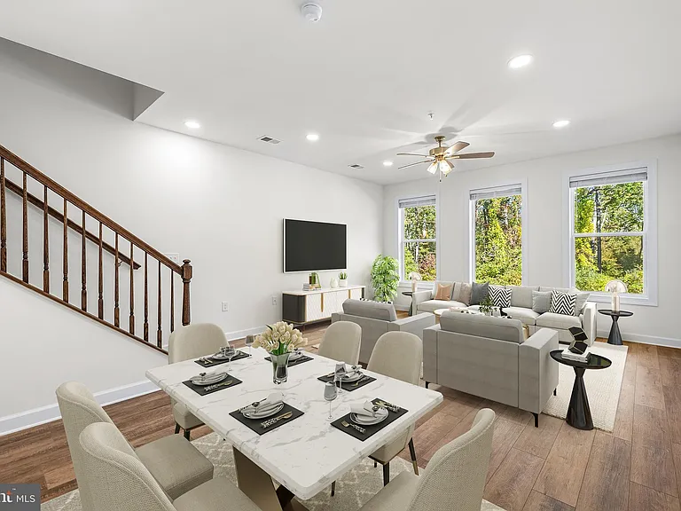 900 Gilbert Rd #3601B — Photo 5