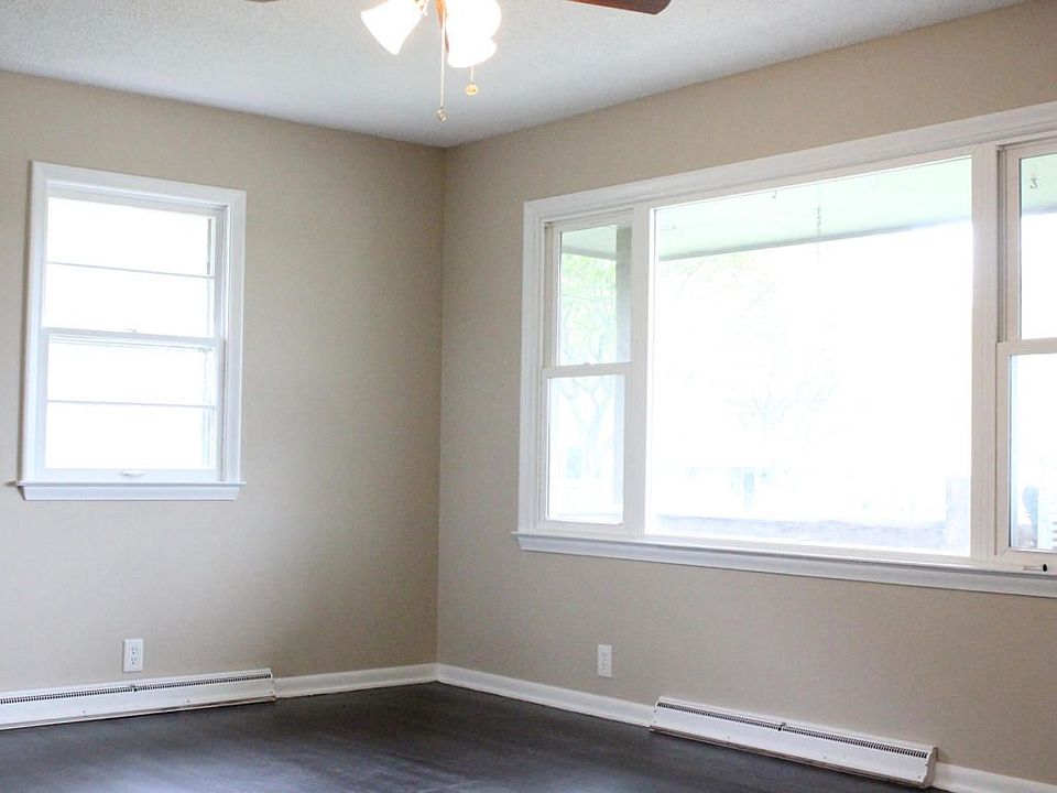 2nd image of 15 Lawndale Dr