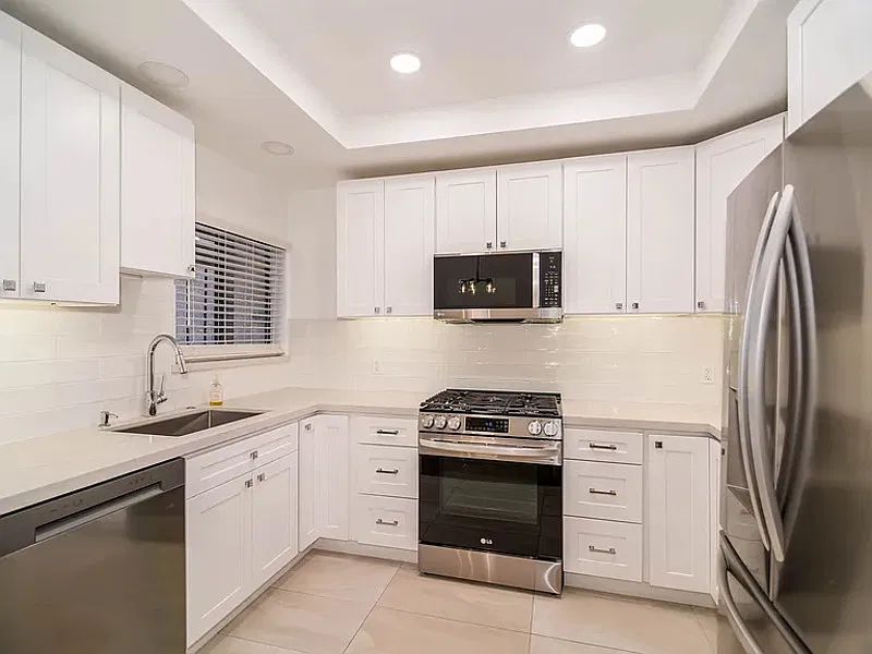 2 bed, 2.0 bath, 1178 sqft, $2,000 — Photo 3