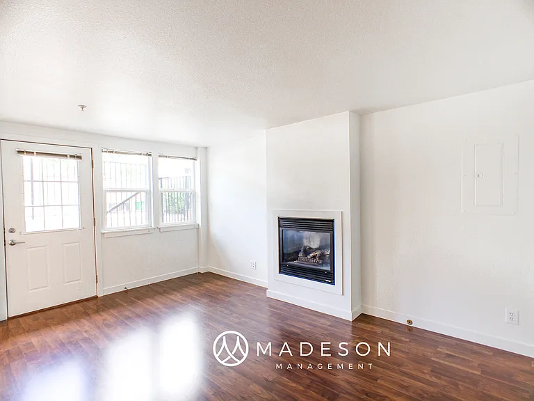 804 NW Market Street — Photo 13