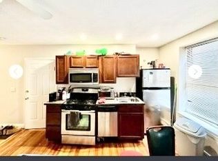 10 Hull St #6, Boston, MA 02113