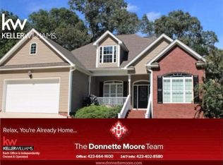 405 Honeysuckle Dr, Rock Spring, GA 30739