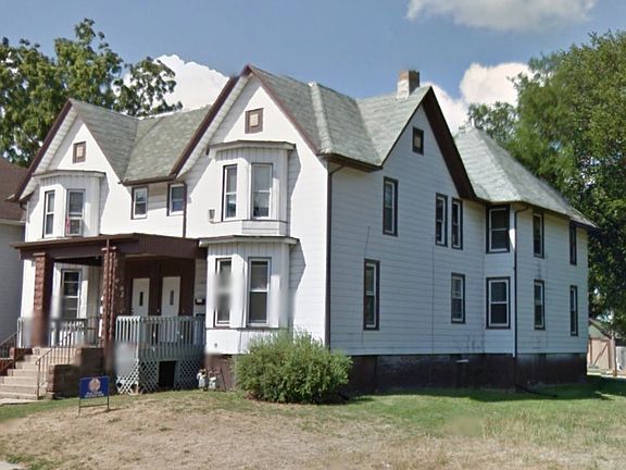 3rd image of 616 N Rockton Ave