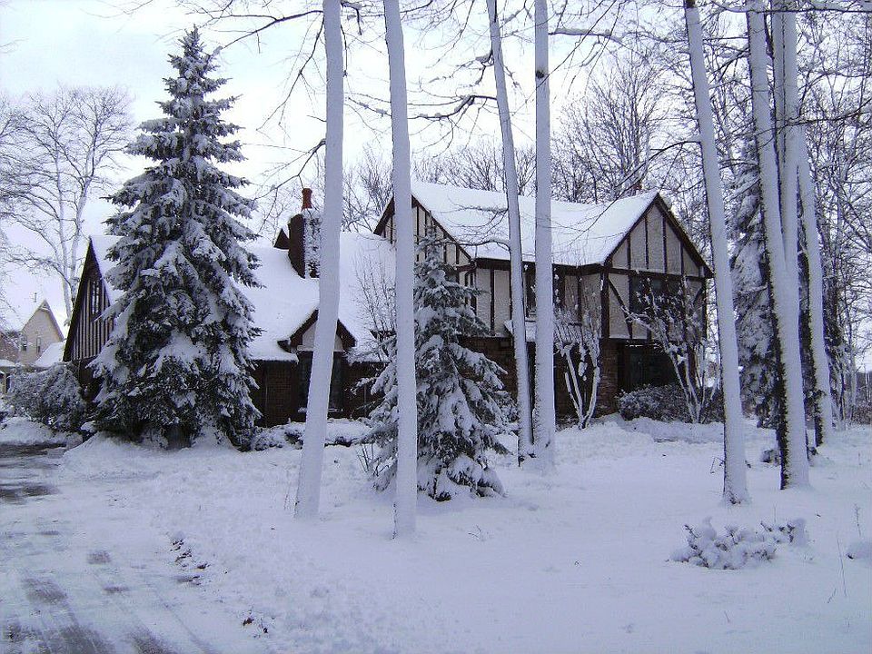 2nd image of 3207 Potter Rd