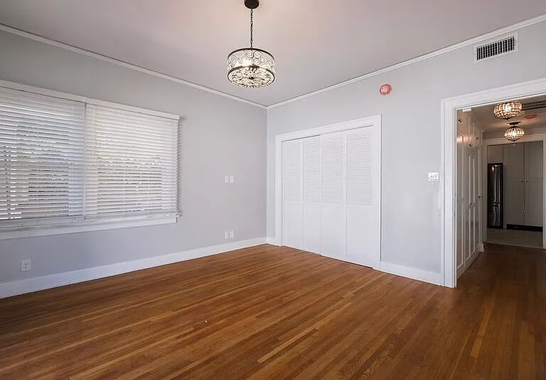 3518 W 12th St — Photo 12