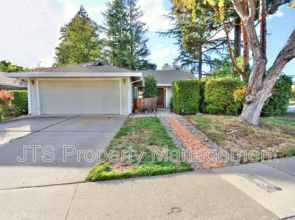 7400 Deltawind Dr, Sacramento, CA 95831