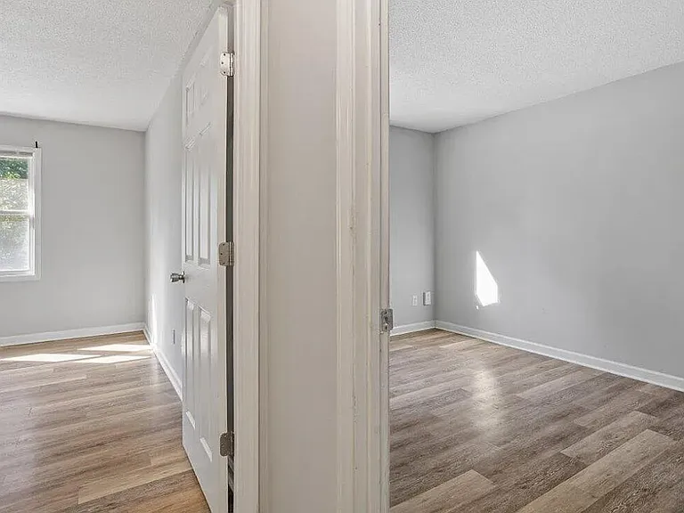 916 Fiske St #B — Photo 15