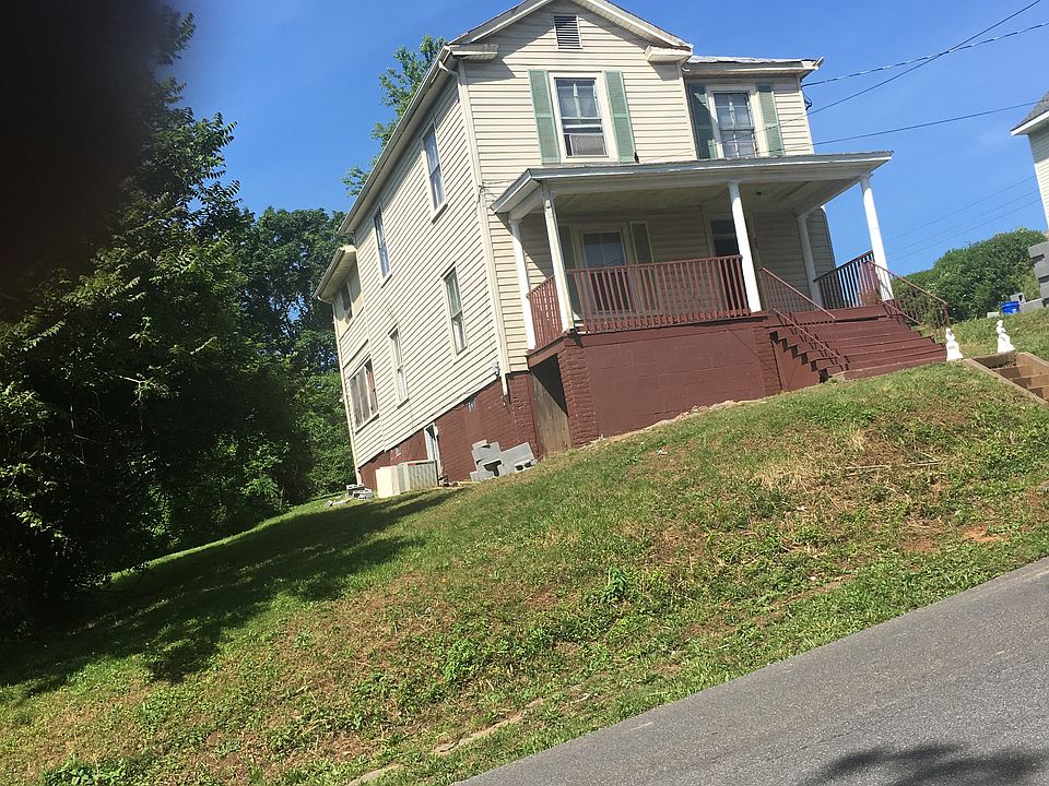 1st image of 92 Chambers St