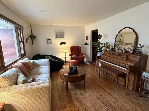 4044 S 37th St, Lincoln, NE 68506