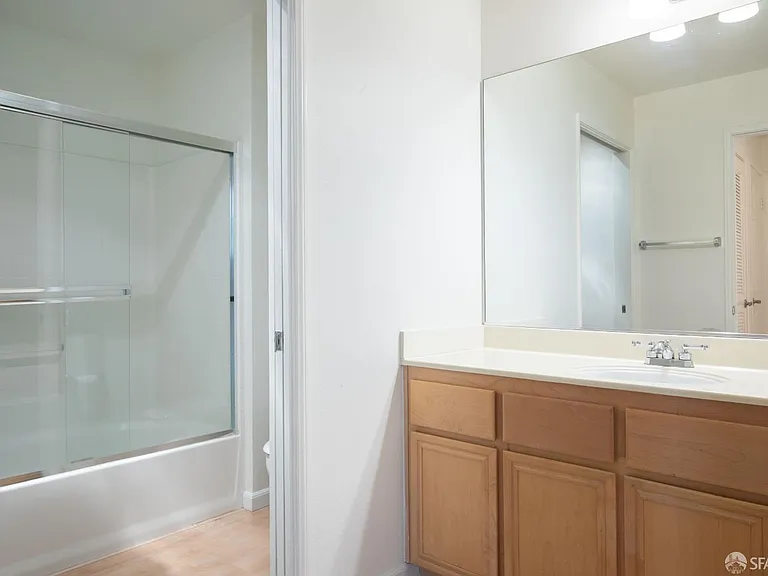240 Caldecott Ln #108 — Photo 8