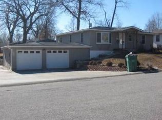 1001 Maple Ln, Harrisonville, MO 64701