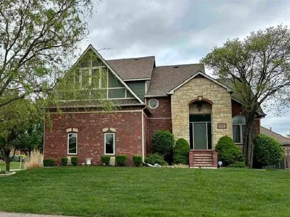 1515 W Highlander Ct, Andover, KS 67002