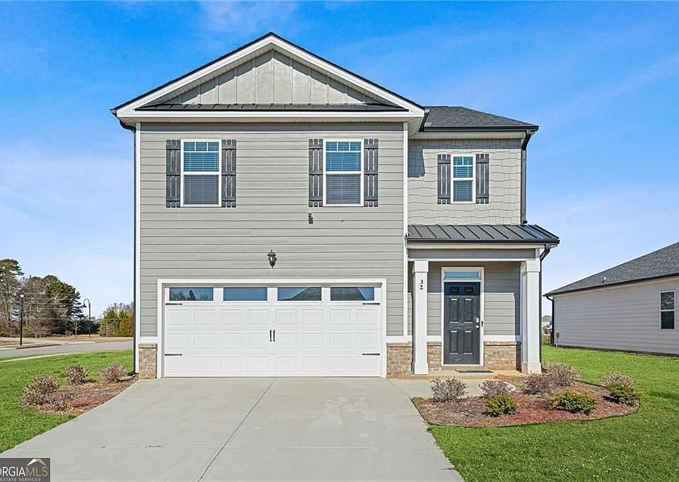 1st image of 32 Graham Campbell Ln