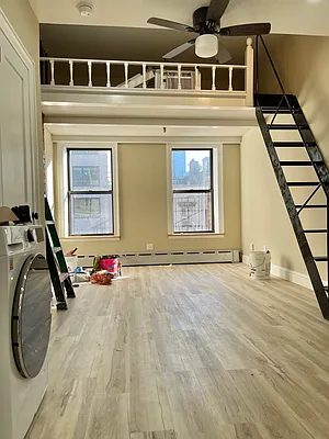 Rented by Peter Meskouris LREB | media 10