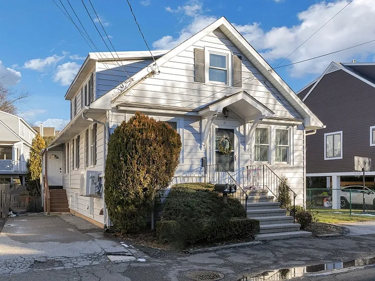 Front Ext.