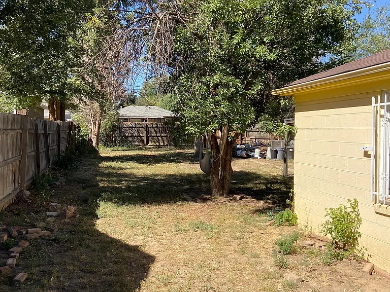 1635 Verbena St — Photo 11
