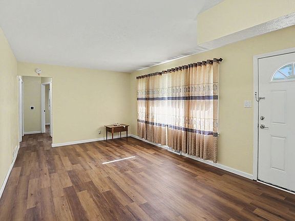 4th image of 3406 E 26th St