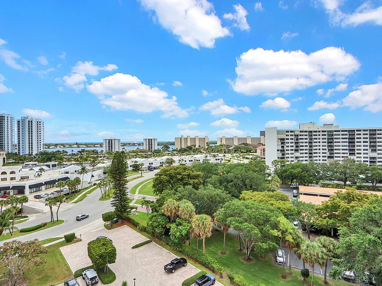 370 Golfview Rd #901 — Photo 38