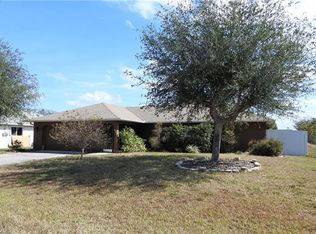 521 SE 17th Pl, Cape Coral, FL 33990